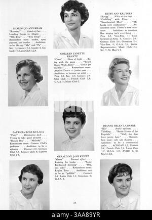 Das Angelus Yearbook 1960 der Akademie der Heiligen Engel bietet eine Aufzeichnung des Schuljahres 1959-1960 mit Schülern, Lehrern, Leichtathletik, Clubs, und unvergessliche Ereignisse. Stockfoto