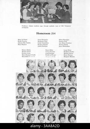Das Angelus 1960 Jahrbuch der Akademie der Heiligen Engel enthält Porträts von Schülern, Highlights aus der Leichtathletik, Schulvereinen und andere wichtige Ereignisse des Schuljahres 1959-1960. Stockfoto