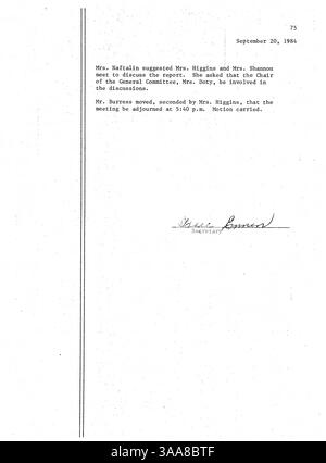 Wenige Minuten von den Sitzungen des Minneapolis Public Library Board im Jahr 1984 entfernt, die sich auf Bibliotheksrichtlinien und gemeinschaftsorientierte Programme konzentrieren. Stockfoto