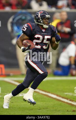 Dezember 2006; Houston, TX, USA; Houston Texans Kick Return-Spezialist DEXTER WYNN kehrt im Reliant Stadium gegen die Indianapolis Colts zurück. Die Texaner besiegten die Colts mit 27:24. Obligatorischer Ausweis: Foto von Frank Casimiro/ZUMA Press. (©) Copyright 2006 von Frank Casimiro Stockfoto