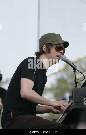 Juni 2006; Manchester, TN, USA; BEN FOLDS tritt beim Bonnaroo Music Festival 2006 auf. Obligatorischer Credit: Foto von Bryan Rinnert/ZUMA Press. (©) Copyright 2006 von Bryan Rinnert Stockfoto