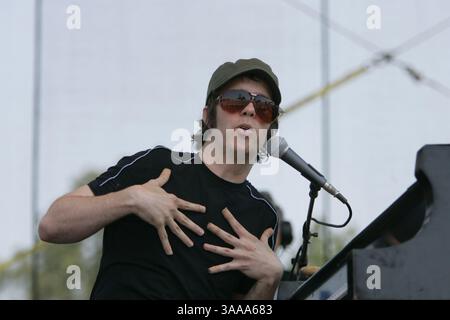 Juni 2006; Manchester, TN, USA; BEN FOLDS tritt beim Bonnaroo Music Festival 2006 auf. Obligatorischer Credit: Foto von Bryan Rinnert/ZUMA Press. (©) Copyright 2006 von Bryan Rinnert Stockfoto