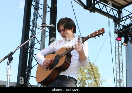 Juni 2006; Manchester, TN, USA; „Bright Eyes“ tritt beim Bonnaroo Music Festival 2006 auf. Obligatorischer Credit: Foto von Bryan Rinnert/ZUMA Press. (©) Copyright 2006 von Bryan Rinnert Stockfoto