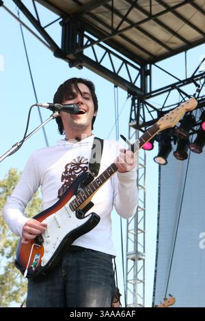 Juni 2006; Manchester, TN, USA; „Bright Eyes“ tritt beim Bonnaroo Music Festival 2006 auf. Obligatorischer Credit: Foto von Bryan Rinnert/ZUMA Press. (©) Copyright 2006 von Bryan Rinnert Stockfoto
