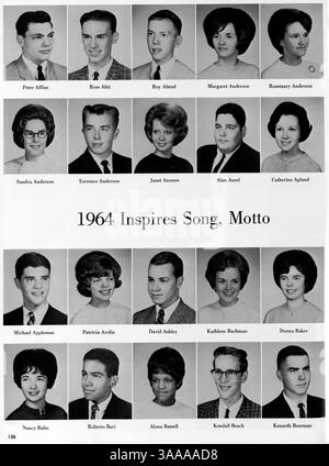 Das Jahrbuch Polaris 64 von der North High School 1964 fängt das Wesen der Schülerkultur, der Lehrkräfte, der Leichtathletik und der afroamerikanischen Beiträge zum Schuljahr 1963-1964 ein. Stockfoto