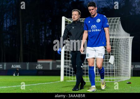 Eindhoven, Niederlande. 31. März 2025. EINDHOVEN, NIEDERLANDE - MÄRZ 31: Stan Maas vom FC den Bosch verletzt sich beim niederländischen Keuken Kampioen Divisie Spiel zwischen Jong PSV und FC den Bosch am PSV Campus de Herdgang am 31. März 2025 in Eindhoven. (Foto von Joris Verwijst/Orange Pictures) Credit: Orange Pics BV/Alamy Live News Stockfoto