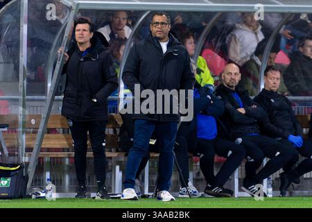 Eindhoven, Niederlande. 31. März 2025. EINDHOVEN, NIEDERLANDE - MÄRZ 31: Trainer Ulrich Landvreugd vom FC den Bosch beim niederländischen Keuken Kampioen Divisie Spiel zwischen Jong PSV und FC den Bosch am PSV Campus de Herdgang am 31. März 2025 in Eindhoven, Niederlande. (Foto von Joris Verwijst/Orange Pictures) Credit: Orange Pics BV/Alamy Live News Stockfoto