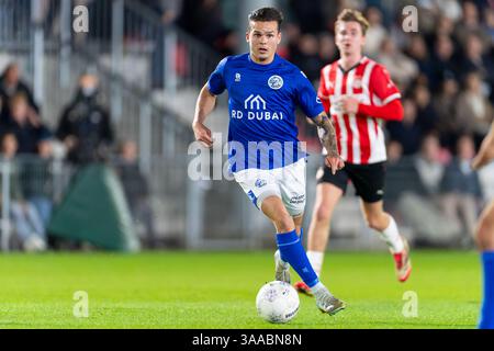 Eindhoven, Niederlande. 31. März 2025. EINDHOVEN, NIEDERLANDE - MÄRZ 31: Byron Burgering vom FC den Bosch im Einsatz beim niederländischen Keuken Kampioen Divisie Spiel zwischen Jong PSV und FC den Bosch auf dem PSV Campus de Herdgang am 31. März 2025 in Eindhoven, Niederlande. (Foto von Joris Verwijst/Orange Pictures) Credit: Orange Pics BV/Alamy Live News Stockfoto
