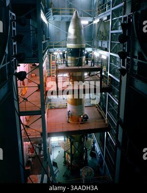6. Februar 2015 - Knob Noster, MO, Vereinigte Staaten von Amerika - Eine Ansicht der US-Luftwaffe der interkontinentalen nuklearen ballistischen Rakete MX Peacekeeper, die am 23. August 1983 in Vandenberg, Kalifornien, im Silo montiert wurde. (Bild: © US Airforce/Planet Pix via ZUMA Wire) Stockfoto