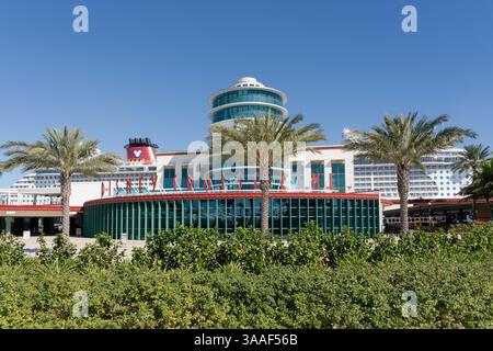 Cape Canaveral, FL, USA - 15. Januar 2022: Disney Cruise Line Port Canaveral Terminal in Florida, USA. Stockfoto