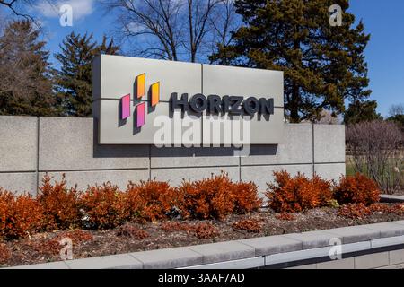 Deerfield, Illinois, USA - 27. März 2022: Das Horizon-Schild wird am Hauptsitz in Deerfield, Illinois, USA, ausgestellt. Stockfoto