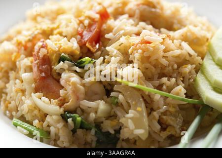Gebratener Reis. Teil einer Serie von neun asiatischen Speisen Stockfoto