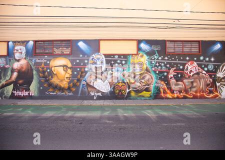 Puebla, Mexiko; 1. Januar 2025: Außenansicht eines Gebäudes für Wrestling-Events in Mexiko. Stockfoto