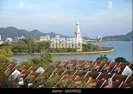 Langkawi Kuah Gebäude und Maha Turm. Stockfoto