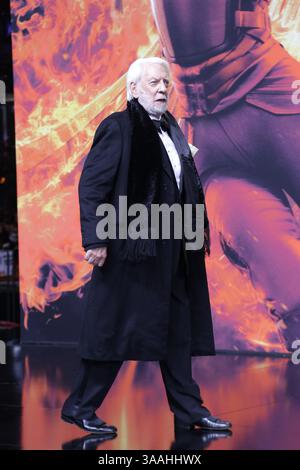 November 2015 - Berlin, Deutschland - Donald Sutherland kommt am 4. November 2015 zur Weltpremiere von „The Hunger Games: Mockingjay - Part 2“ auf der CineStar in Berlin (Credit Image: © Famous/Ace Pictures via ZUMA Press) Stockfoto