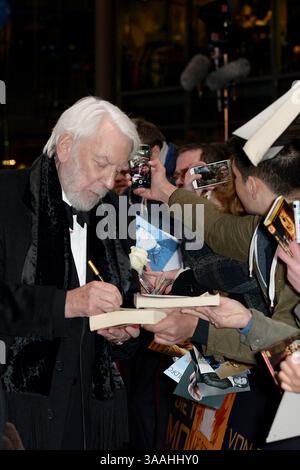 November 2015 - Berlin, Deutschland - Donald Sutherland kommt am 4. November 2015 zur Weltpremiere von „The Hunger Games: Mockingjay - Part 2“ auf der CineStar in Berlin (Credit Image: © Famous/Ace Pictures via ZUMA Press) Stockfoto