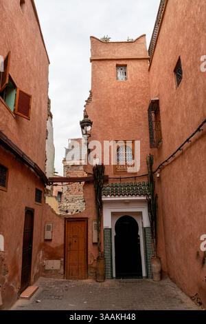Fassade eines Hauses in der Medina von Marrakesch Stockfoto