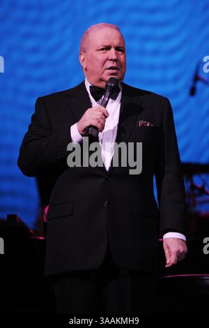 5. Januar 2008 - Hollywood, Florida, Vereinigte Staaten von Amerika - HOLLYWOOD, FL - 05. JANUAR: Frank Sinatra Jr tritt am 5. Januar 2008 im Seminole Hard Rock Hotel & Casino in Hollywood, Florida auf...Leute: Frank Sinatra Jr. (Credit Image: © Storms Media Group/SMG via ZUMA Wire) Stockfoto