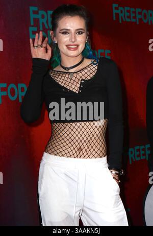 NEW YORK, NY - 19. APRIL: Bella Thorne besucht Freeform 2017 im Hudson Mercantile am 19. April 2017 in New York City... People: Bella Thorne. (Kreditbild: © SMG via ZUMA Wire) Stockfoto