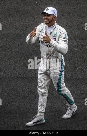 12. Mai 2018 – Barcelona, Katalonien, Spanien – LEWIS HAMILTON (GBR) feiert nach der Pole-Position für den spanischen GP auf dem Circuit de Barcelona – Katalonien (Foto: © Matthias Oesterle Via ZUMA Wire) Stockfoto