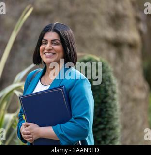 London, Großbritannien. April 2025. Shabana Mahmood, Justizministerin, kommt zu einer Kabinettssitzung in der Downing Street 10 London. Quelle: Ian Davidson/Alamy Live News Stockfoto