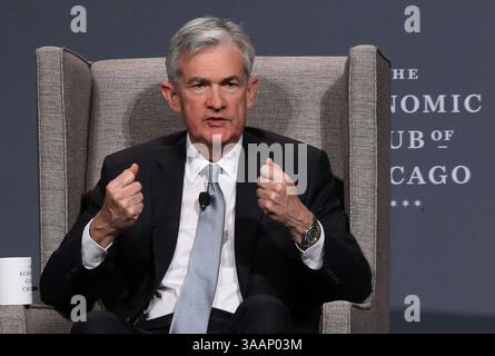 7. April 2018 - Chicago, IL, USA - der Vorsitzende der US-Notenbank Jerome Powell spricht am Freitag, 6. April 2018 im Economic Club of Chicago. (Bild: © Antonio Perez/TNS via ZUMA Wire) Stockfoto