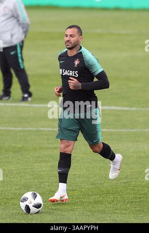 30. Mai 2018 - Oeiras, Portugal - Portugals Stürmer Ricardo Quaresma im Training Camp Cidade do Futebol (Fußballstadt) in Oeiras, am Stadtrand von Lissabon, am 30. Mai 2018 im Vorfeld der Vorbereitungsspiele der FIFA Fussball-Weltmeisterschaft Russland 2018 gegen Belgien und Algerien. Während des portugiesischen Fußballspiels Sporting CP gegen Vitoria Guimaraes im Alvadade-Stadion in Lissabon am 5. März 2017. Foto: Pedro Fiuzaduring beim portugiesischen Cup-Finale am 20. Mai 2015 die CD Aves vs Sporting CP im Jamor-Stadion in Oeiras, am Stadtrand von Lissabon. (Kreditbild: Stockfoto