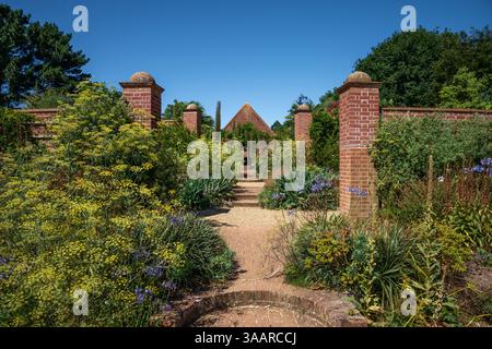 Mediterranean Garden, East Ruston Old Vicarage, North Norfolk, Großbritannien Stockfoto