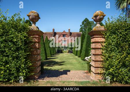 King's Walk, East Ruston Old Vicarage, North Norfolk, Großbritannien Stockfoto