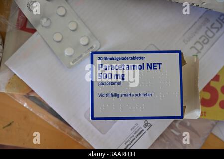 Skånes-Fagerhult, Skåne, Schweden. April 2025. Paracetamol-Tabletten. Stockfoto