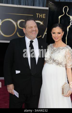 HOLLYWOOD, KALIFORNIEN - 24. FEBRUAR: Harvey Weinstein Georgina Chapman kommt am 24. Februar 2013 zu den Oscars im Hollywood & Highland Center in Hollywood, Kalifornien. ..Leute: Harvey Weinstein Georgina Chapman..Übertragung Ref: MNC1..muss anrufen, wenn interessiert. Michael Stürmt. Storms Media Group Inc..305-632-3400-Cell.MikeStorm@aol.com (Kreditbild: © SMG via ZUMA Wire) Stockfoto