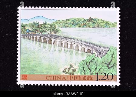 CHINA - CA. 2008: Eine in China gedruckte Briefmarke zeigt den Sommerpalast um 2008 Stockfoto
