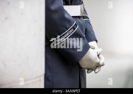 Soldat des Wachbataillons am Bundeskanzleramt Berlin, 12.03.2025. Berlin Deutschland *** Soldat des Wachbataillons beim Bundeskanzleramt in Berlin, 12 03 2025 Berlin Deutschland Copyright: XAmreixSchulzx Stockfoto