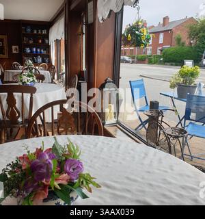 Hallen Victorian Sweet Shop and Tea Room, Glazebury, Warrington, Großbritannien Stockfoto