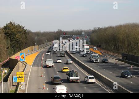 Staus auf der Autobahn M4 durch Lesen Stockfoto