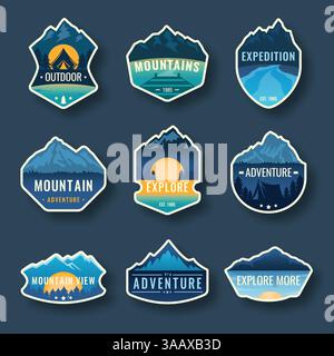 Set mit neun Emblemen für Bergreisen. Camping Outdoor-Abenteuer-Embleme, Abzeichen und Logoaufnäher. Bergtourismus, Wandern. Waldlager-Vektor-Labels i Stock Vektor