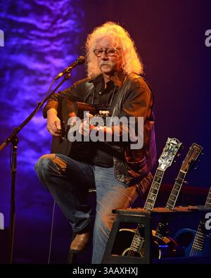 4. Februar 2017 - Fort Lauderdale, Florida, Vereinigte Staaten von Amerika - FORT LAUDERDALE, FL - 04. FEBRUAR: Arlo Guthrie tritt am 4. Februar 2017 im Parker Playhouse in Fort Lauderdale, Florida auf. Leute: Arlo Guthrie (Kreditbild: © SMG Via ZUMA Wire) Stockfoto