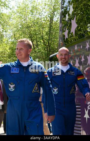 6. Juni 2018 - Baikonur, Kasachstan - am Tag des Starts in den Weltraum mit einem Sojus durchlaufen Astronauten eine Reihe von Traditionen. ESA-Astronaut Alexander Gerst wird am 6. Juni 2018 zusammen mit der NASA-Astronautin Serena Aunon-Chancellor und Roscosmos-Kommandeur Sergei Prokopyev vom Kosmodrom Baikonur in Kasachstan zur Internationalen Raumstation auf der Sojus MS-09 reisen. (Kreditbild: © ESA/ZUMA Wire/ZUMAPRESS.com) Stockfoto