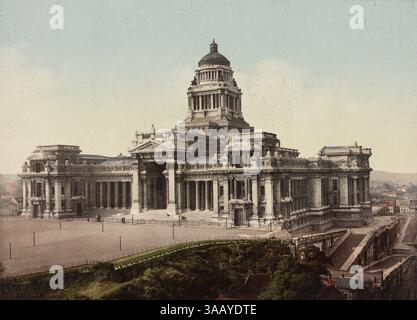 Fotochrom-Vintage-Druck des Gerichtsgebäudes Palais de Justice in Brüssel, Belgien. Stockfoto
