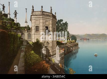 Vintage-Fotodruck des Palazzo Borromeo, Isola Bella, Lago Maggiore, Italien. Stockfoto