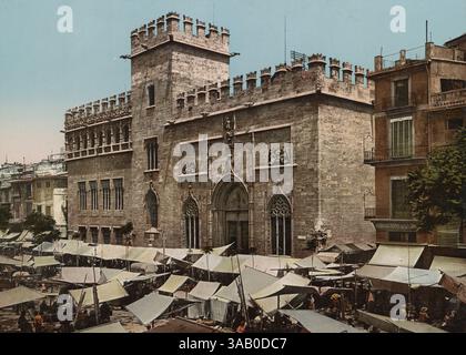 Vintage-Fotochrom-Druck von La Lonja de la Seda (Seidenbörse) in Valencia, Spanien. Stockfoto