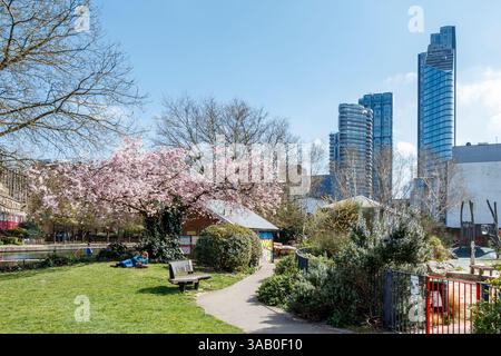 Blick auf den Graham Street Park in Islington, London, Großbritannien Stockfoto