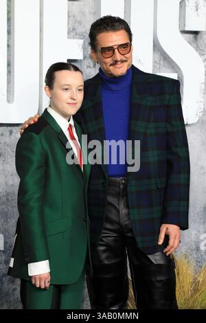 CA. 24. März 2025. Bella Ramsey, Pedro Pascal bei Ankunft zur LETZTEN Premiere der US-Staffel 2, TCL Chinese Theatre, Los Angeles, CA, 24. März, 2025. Quelle: Priscilla Grant/Everett Collection/Alamy Live News Stockfoto