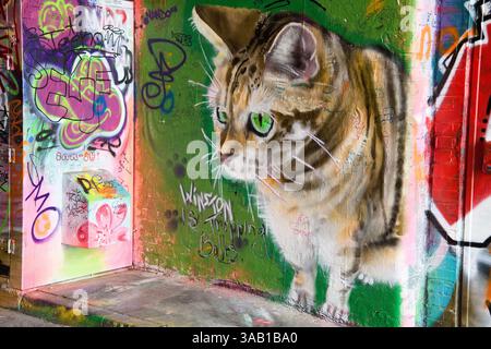 Winston, die Katze, Street Art, am Eingang zum Leake Street Tunnel unter der Waterloo Station, Lambeth in London Stockfoto