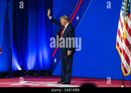 NATIONAL HARBOR, MD, USA – 24. Februar 2024: Donald Trump spricht im CPAC über seinen Plan, den derzeitigen Präsidenten Joe Biden im November zu besiegen. Stockfoto
