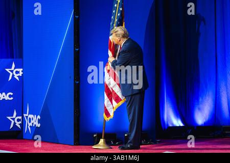 NATIONAL HARBOR, MD, USA – 24. Februar 2024: Donald Trump spricht im CPAC über seinen Plan, den derzeitigen Präsidenten Joe Biden im November zu besiegen. Stockfoto