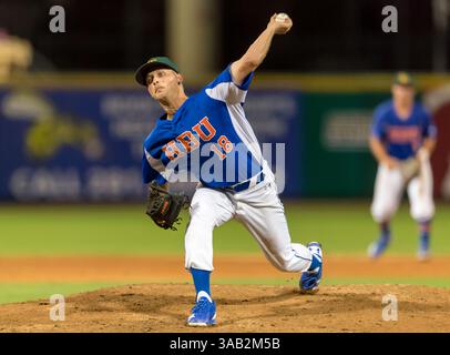 23. Mai 2018: Houston Baptist Pitcher Matthew McCollough (18) während der Southland Conference Championships 2018. Spiel 4 Houston Baptist University gegen Central Arkansas im Constellation Field Sugar Land, Texas. Houston Baptist gewann in sieben Innings 14-4 (Credit Image: &Copy; Maria Lysaker/CSM via ZUMA Wire) Stockfoto
