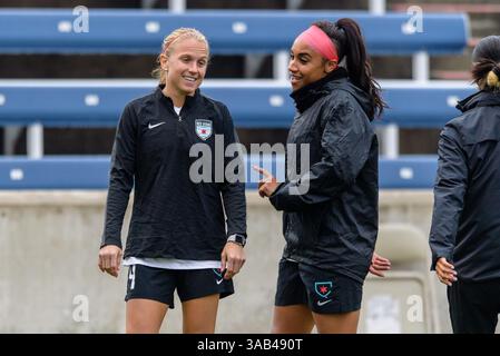 12. Mai 2018 - Bridgeview, Illinois, Vereinigte Staaten - Bridgeview, IL - Samstag, 12. Mai 2018: Chicago Red Stars vs Houston Dash im Toyota Park. (Kreditbild: © Daniel Bartel/ISIPhotos via ZUMA Wire) Stockfoto