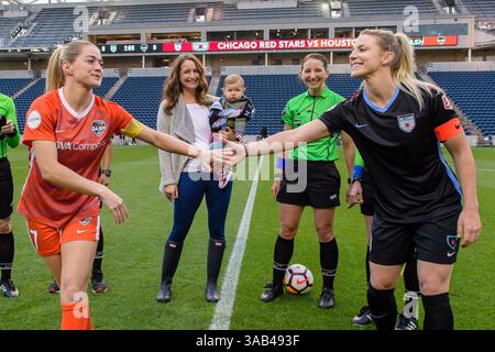 12. Mai 2018 - Bridgeview, Illinois, Vereinigte Staaten - Bridgeview, IL - Samstag, 12. Mai 2018: Chicago Red Stars vs Houston Dash im Toyota Park. (Kreditbild: © Daniel Bartel/ISIPhotos via ZUMA Wire) Stockfoto