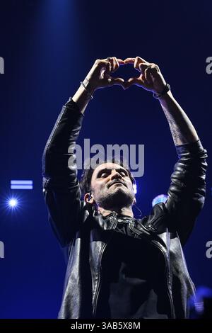 Mailand, Italien. April 2025. Fabrizio Moro während der TOUR 2025 im Palazzo dello Sport am 1. April 2025 in Rom, Italien. Quelle: Domenico Cippitelli/Alamy Live News Stockfoto